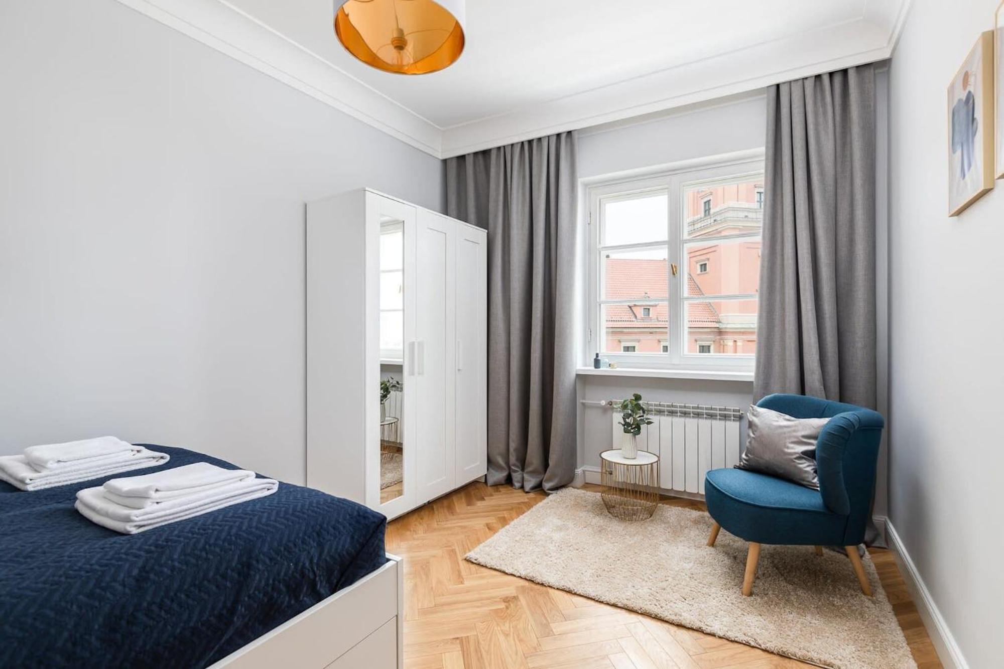Plac Zamkowy - Apartment With City View By Noclegi Renters Warschau Buitenkant foto